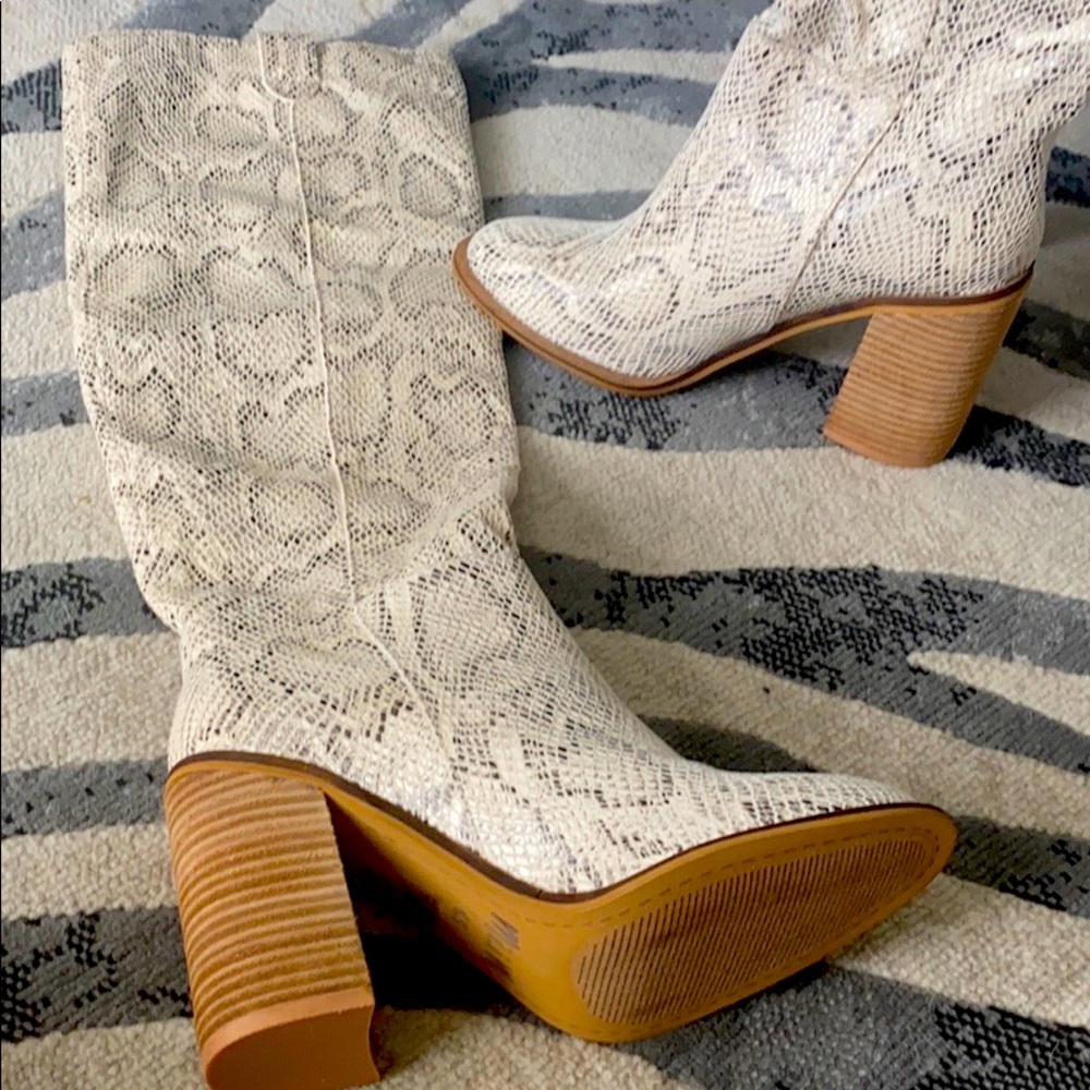 Snake boots